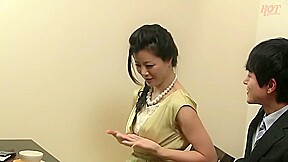 016HEZ-509 もうすぐ四十路 結婚適齢期を逃した美熟女たちが「一緒になってくれるなら…」と縁談中にカラダを許す妊活×中出しふしだら痴態 4時間 - 1