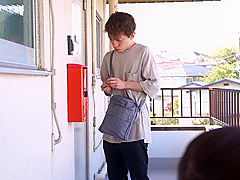 アパート管理人の未亡人と下宿学生とのセックス 02938752