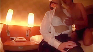05246,Porn featuring lustful women