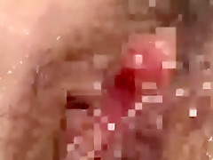 08689,A woman in serious agony