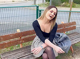 Alice, 30 years old, secretary in Grenoble!