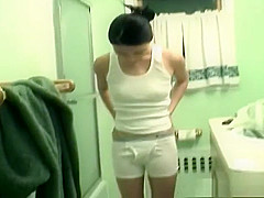 Alluring Korean babe shows her shower solo