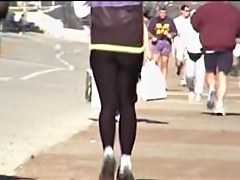 Amateur teen 18+ is running and shaking her candid ass 01y
