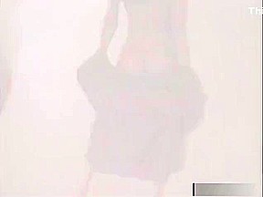 Amazing Black Babe Shows Off Her Body