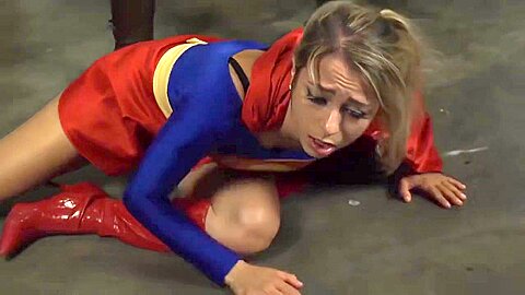 Amazon Villainess Destroys Superheroine