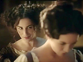 Anna Brewster, Maddison Jaizani - Versailles S01E03