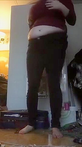 BBW tries Tight clothes while talking