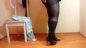 Bbw milf with big tits disguises and masturbates