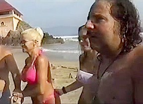 Beach bukkake pt 1