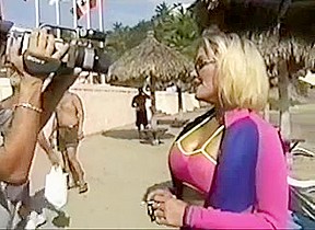Beach bukkake pt 1