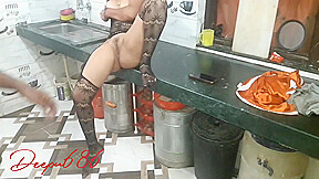 Bhabhi Ne Kitchen Me Garda Machaya, Sex In Kitchen