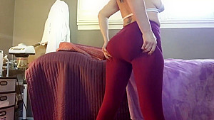 Big Booty in Yoga Pants Leggings Showing Off Sexy Bikini Top Gets Topless