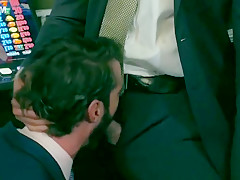 Big dick gay threesome with cumshot
