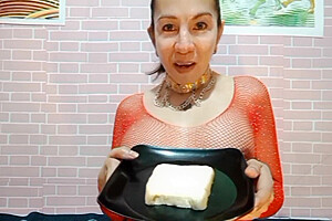 Bigcock Transgender Tossing Cum On A Bread
