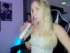 Blonde teen 18+ Girl Pussy Masturbation On Webcam