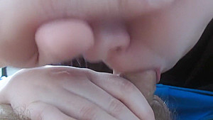Blowjob Fra Elskede Efter En Hard Dags Arbejde Cum I Munden