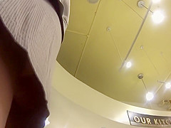 Bombastic upskirt in supermarket