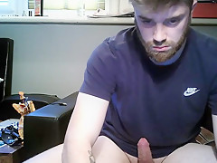 Boy Wanks On Webcam And Cums on His Beard - MattThom98