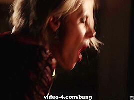 Brittany bardot ties up and blindfolds her man so she can be in control - BANG
