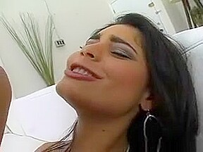 Brunette Gets Her Feet Worshipped
