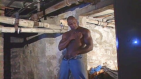 Brutus Bates In The Basement - Brutus Black