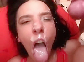 Bukkake Jizz Spraying On Mature Slut