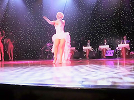 Burlesque Strip SHOW 311 Lola Van Ella Orleans Festival