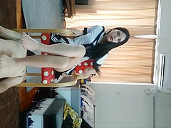 CHINESE FEMDOM调教男M足交 裸足足交 foot job