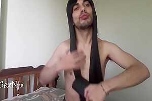 Caliente Con Peluca Negra 5 Min