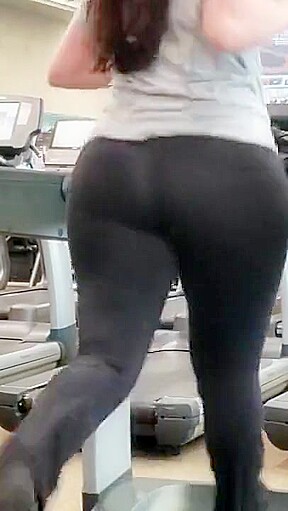 Candid Arabic Gym Booty in Motion