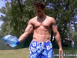 Caravan Boys - Muscle Worship - EastBoys