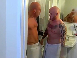 Chav Skinhead double-dicked in hot threesome