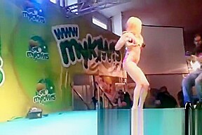 Chiqui Dulce pole dance show in SEM