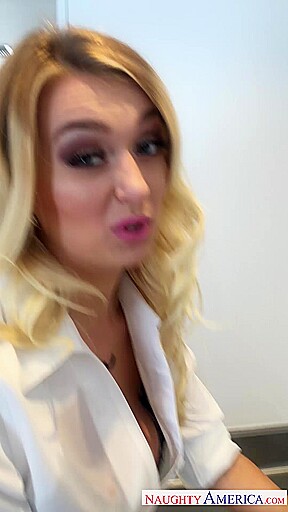 Closing the Deal - VR Porn starring Natalia Starr - NaughtyAmericaVR