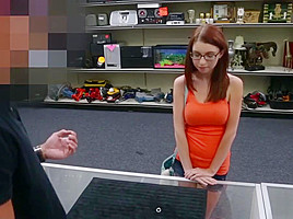 College Girl Jenny Pawns Her Nice Ass - XXX Pawn