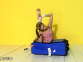 Contortions In The Suitcase - Watch4Fetish