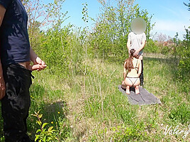 Coppia Italiana Si Fa Spiare Da Un Guardone Al Parco Mentre Scopa