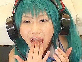 Cosplay Vocaloid - Hatsune Miko fifth of 5 (Censored)