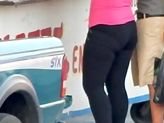 Culoncita en licra negro y Cameltoe rico