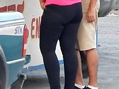 Culoncita en licra negro y Cameltoe rico