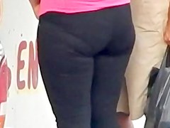 Culoncita en licra negro y Cameltoe rico