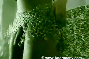 Curvy Brasilian Shemale Shake It Up