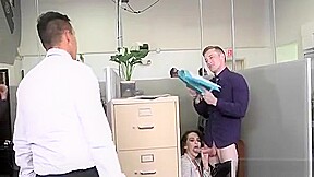 Curvy Slut Gets Her Wet And Squelching Cum-hole Drilled