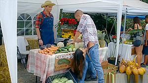 Customer fucks the farmers wife in public at the market