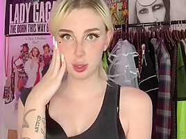 Cutiepii33quinn Gets Her Virgin Ass Pounded For First T