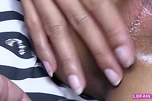 D Oit In Naughty Ladyboy Earn Knows How To Right