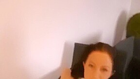 Die neue Nachbarin ist ne geile Milf Bitch