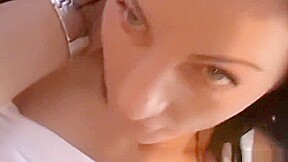 Die neue Nachbarin ist ne geile Milf Bitch