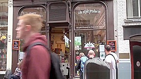 Dutch hooker gets oral