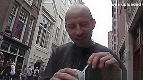 Dutch hooker gets oral